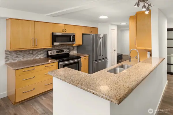 107 20th Avenue #209, Seattle, WA 98122