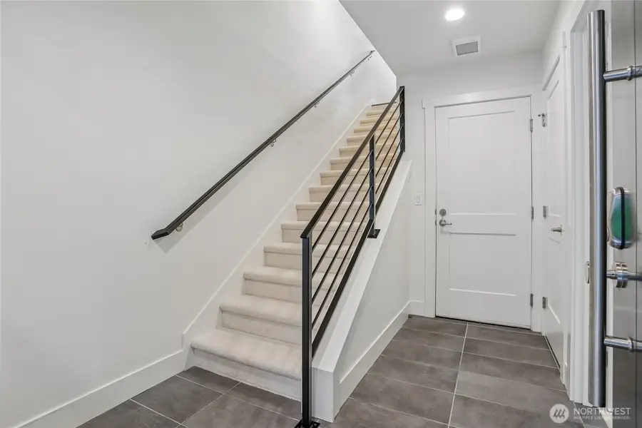 18319 96th Lane Ne #B, Bothell, WA 98011 - #3