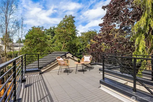 1504 N 100th Street, Seattle, WA 98133