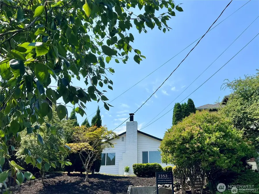 2353 Federal Avenue E, Seattle, WA 98102 - #3
