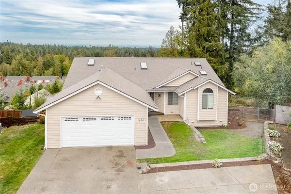 1242 NW Timber Shadow Court, Silverdale, WA 98383