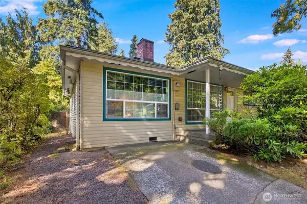 11735 35th Avenue Ne, Seattle, WA 98125