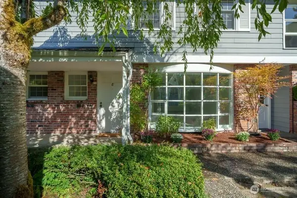 1420 Bellevue Way Se #8, Bellevue, WA 98004