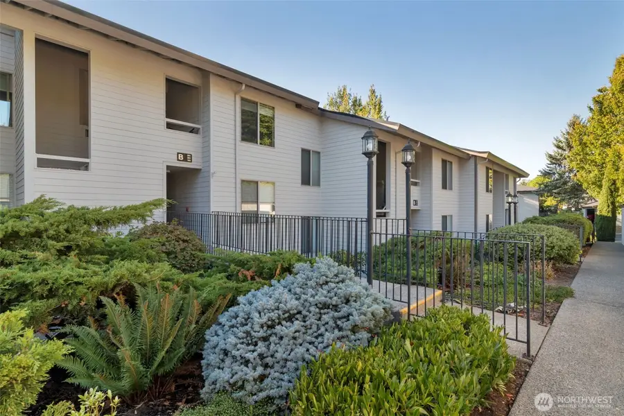 23507 Lakeview Dr #B103, Mountlake Terrace, WA 98043 - #2