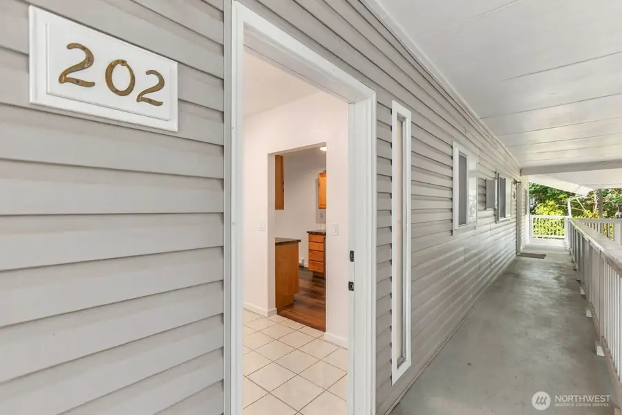 14475 Ne 40th St #E202, Bellevue, WA 98007 - #2