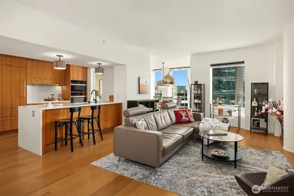 500 106th Avenue Ne #1313, Bellevue, WA 98004