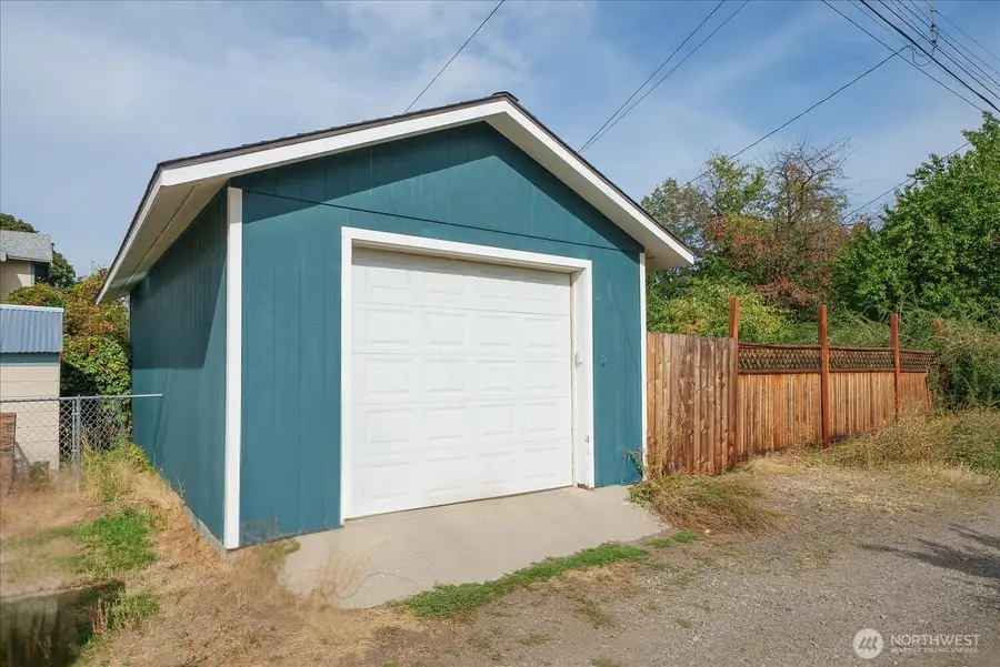 2727 W Broadway Ave, Spokane, WA 99201 - #2
