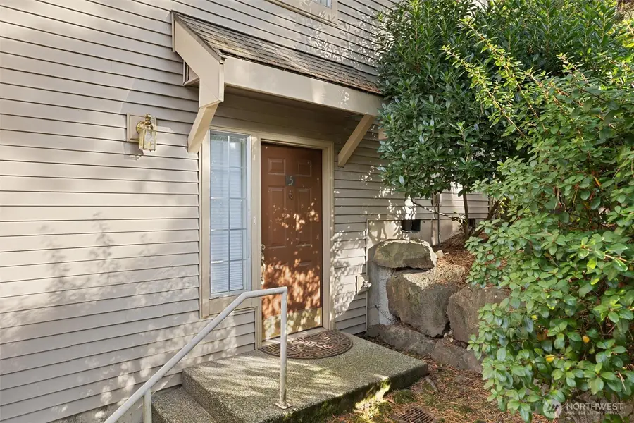 4160 178th Lane Se #5, Bellevue, WA 98008 - #2