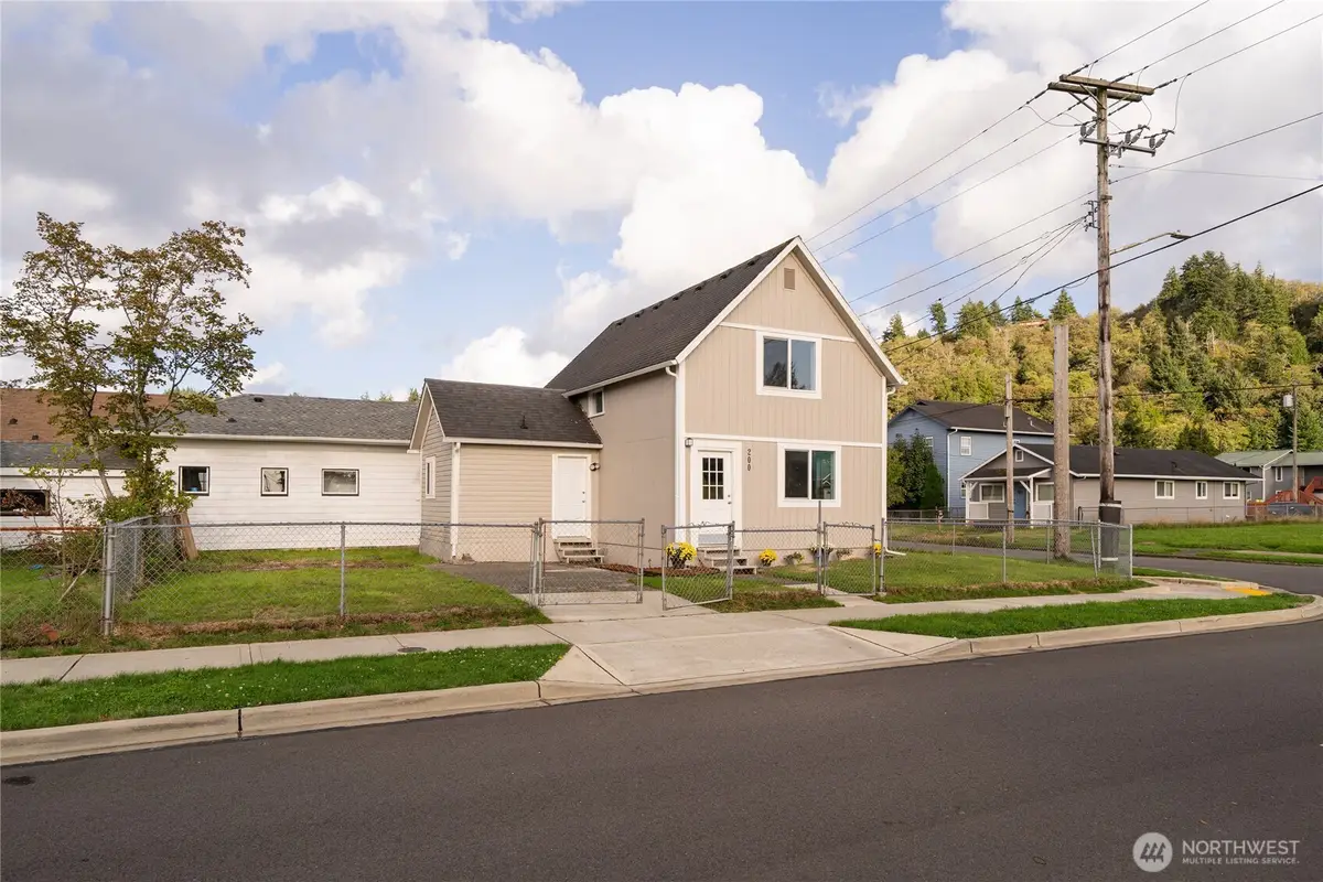 200 N A Street, Aberdeen, WA 98520 - #1