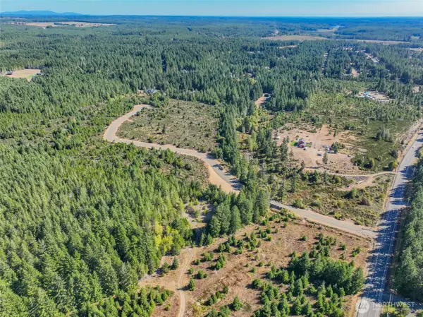 2 Robins Way #2, Shelton, WA 98584