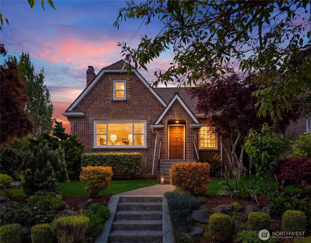 1537 Thorndyke Avenue W, Seattle, WA 98199 - #1