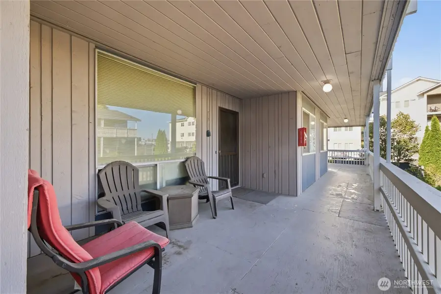 219 5th Street, Puyallup, WA 98372 - #3