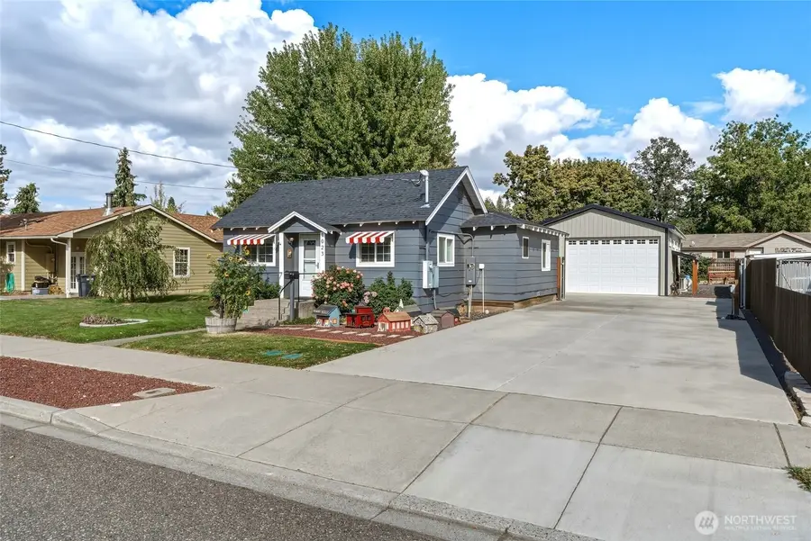 1023 S 3rd Street, Dayton, WA 99328 - #2