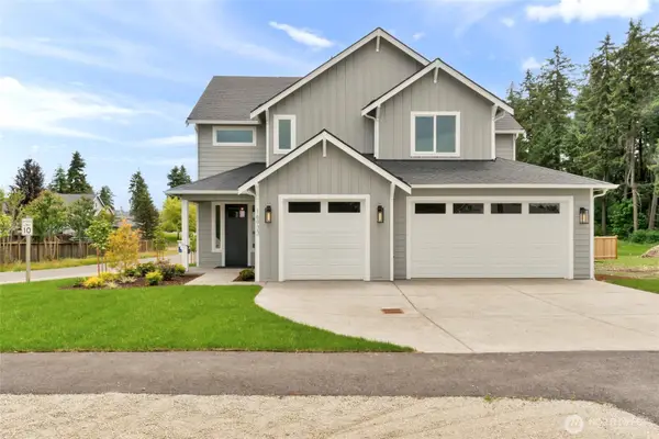 16933 32nd Avenue E, Tacoma, WA 98446