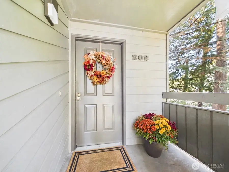 19125 Ballinger Way Ne #202, Shoreline, WA 98155 - #2