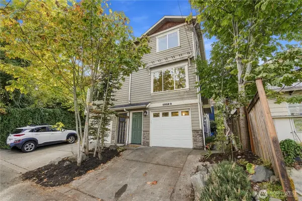 5252 12th Avenue Ne #B, Seattle, WA 98105