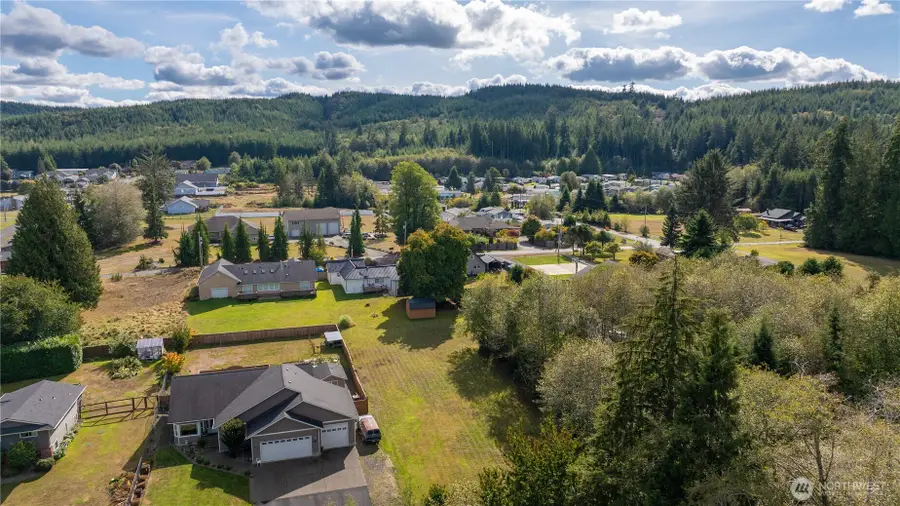901 Dewitt Drive, Cosmopolis, WA 98537 - #3
