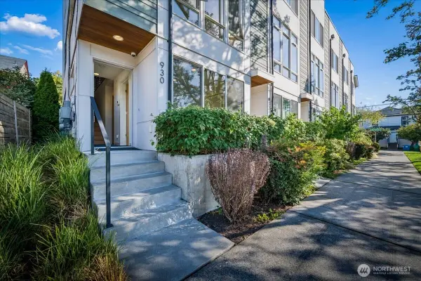 930 28th Avenue S, Seattle, WA 98144