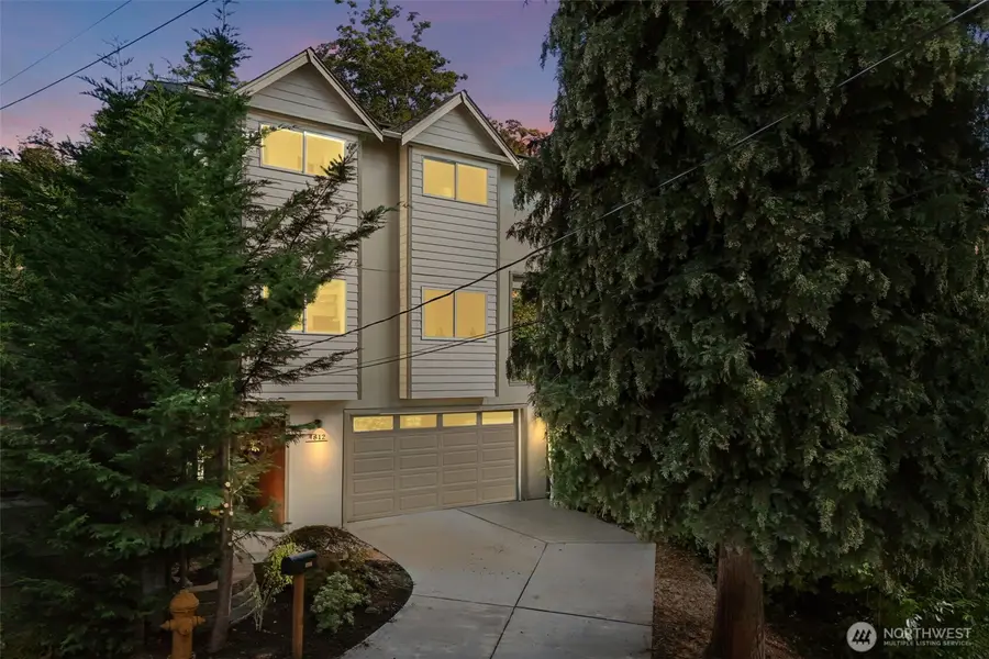 4812 S Frontenac Street, Seattle, WA 98118 - #3