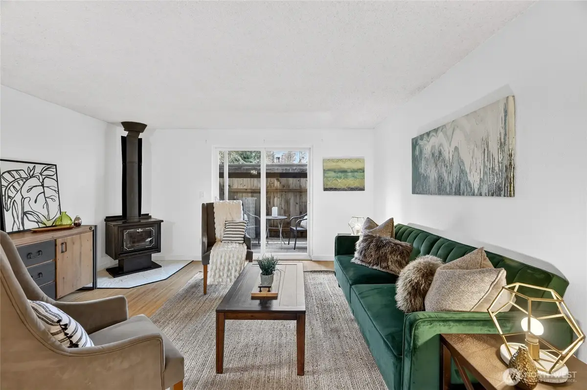 8609 25th Avenue Sw #B, Seattle, WA 98106 - #1
