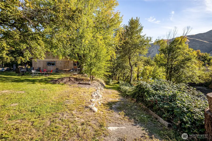 1482 Sleepy Hollow Road, Wenatchee, WA 98801 - #2