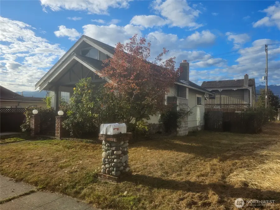 126 W 2nd Street, Port Angeles, WA 98362 - #3