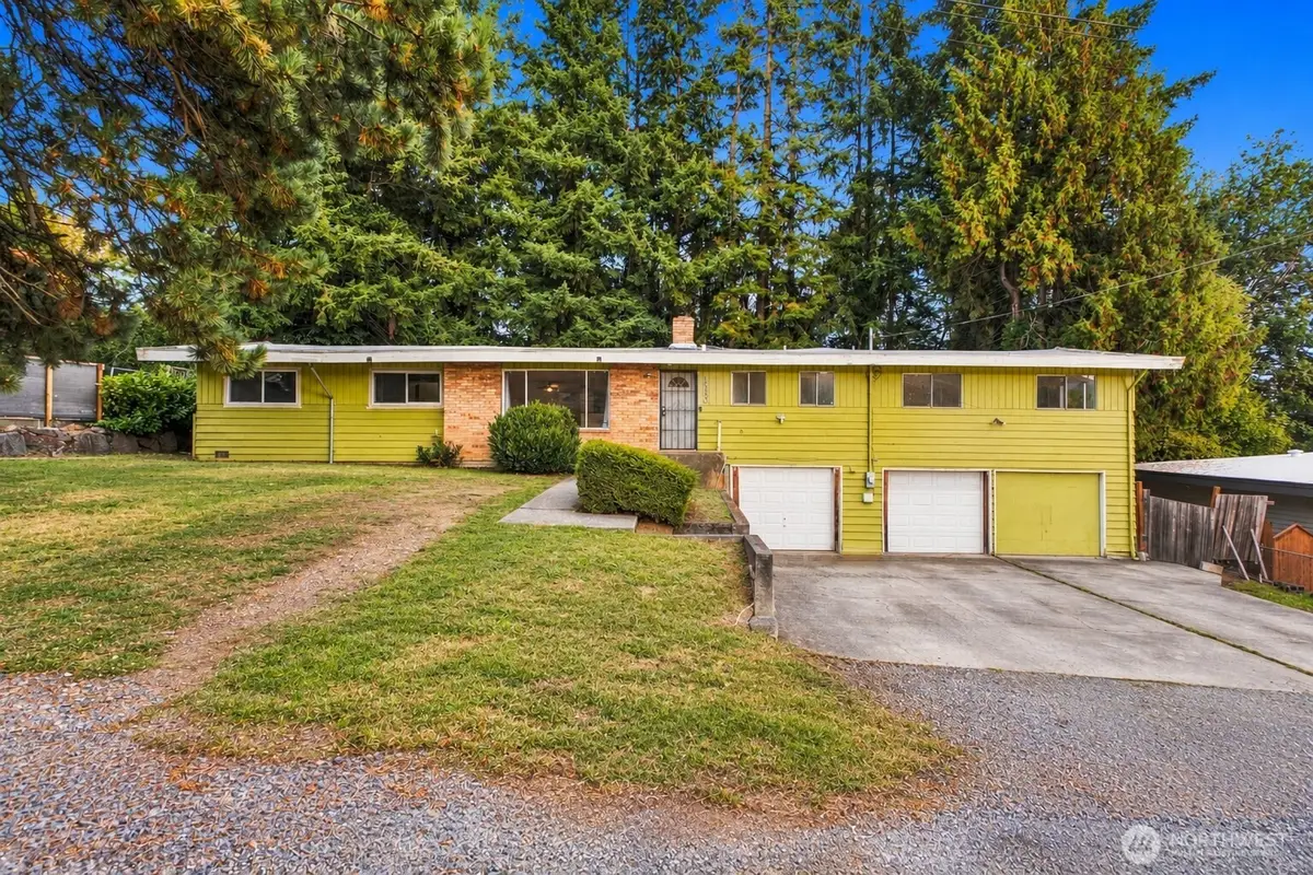 12900 76th Avenue S, Seattle, WA 98178 - #1