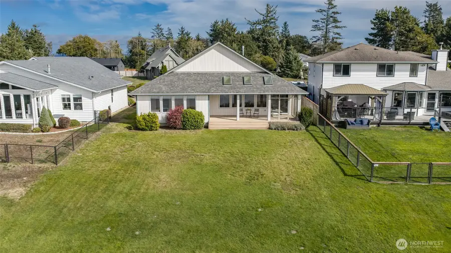 597 Blue Wing Loop Se, Ocean Shores, WA 98569 - #3