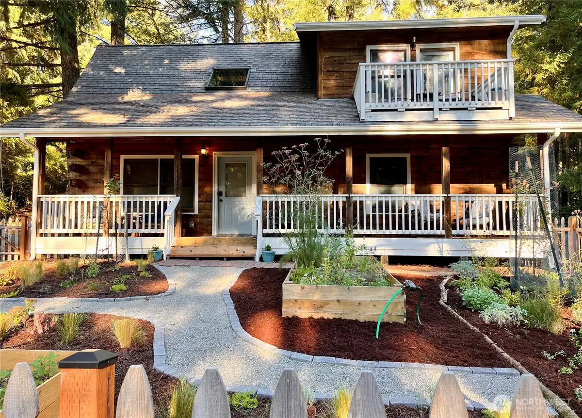 10617 Riviera Dr, Anderson Island, WA 98303 - #1