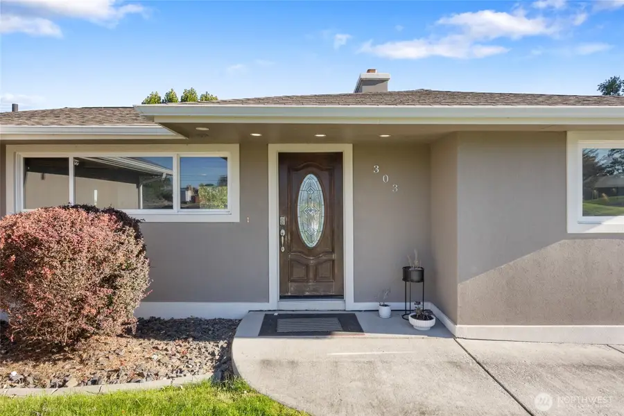 303 W Northshore Drive, Moses Lake, WA 98837 - #3