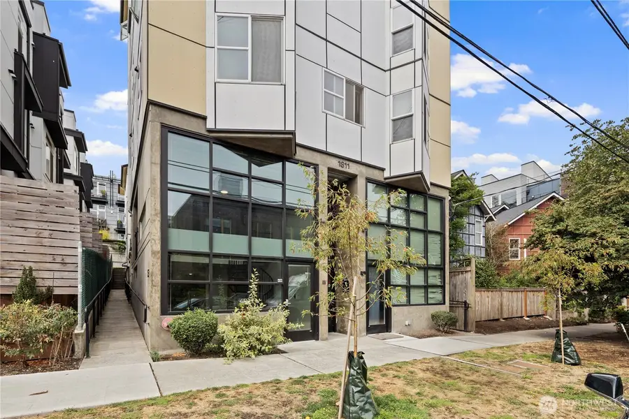 1811 20th Avenue, Seattle, WA 98122 - #3