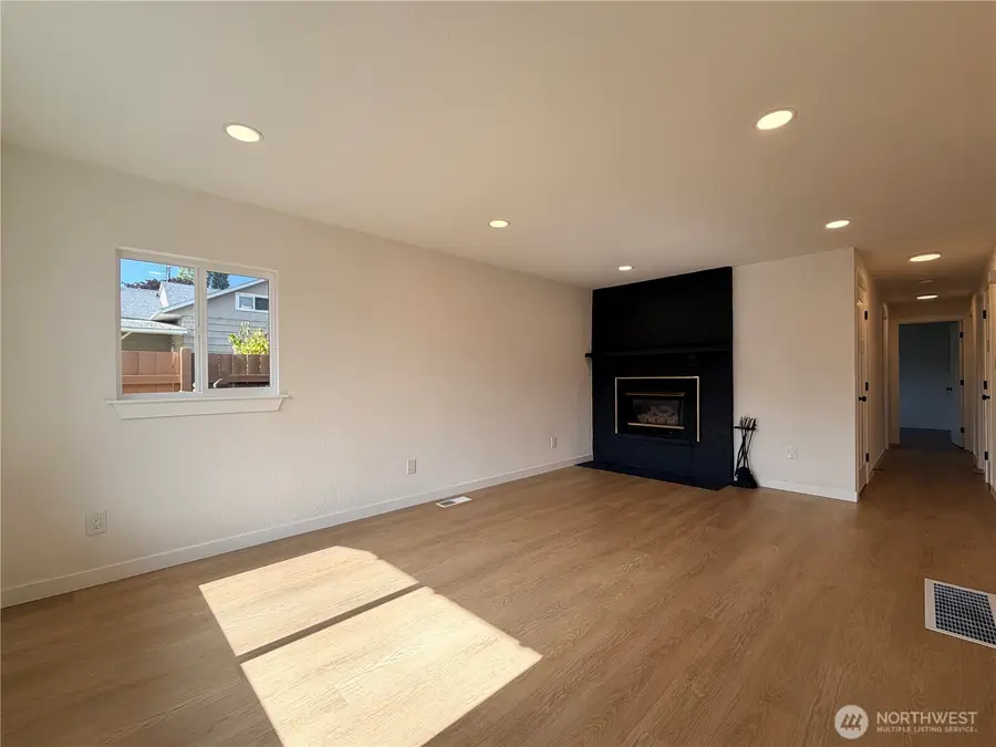 209 E 65th Street, Tacoma, WA 98404 - #3