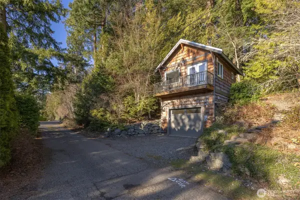 2111 Dellesta Drive, Bellingham, WA 98226