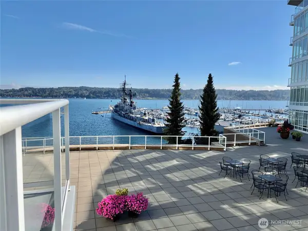 360 Washington Avenue #204, Bremerton, WA 98337
