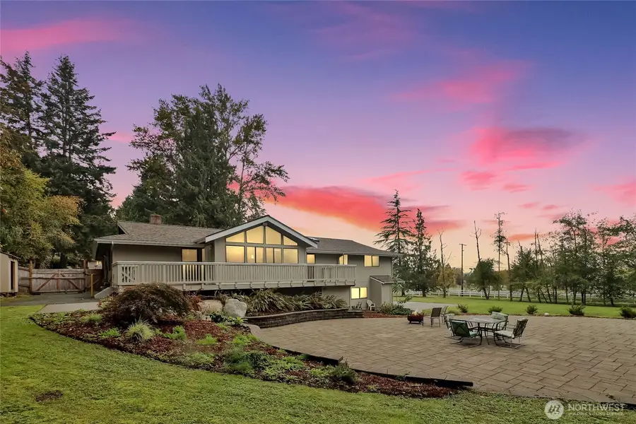 806 Comanche Drive, Mount Vernon, WA 98273 - #2