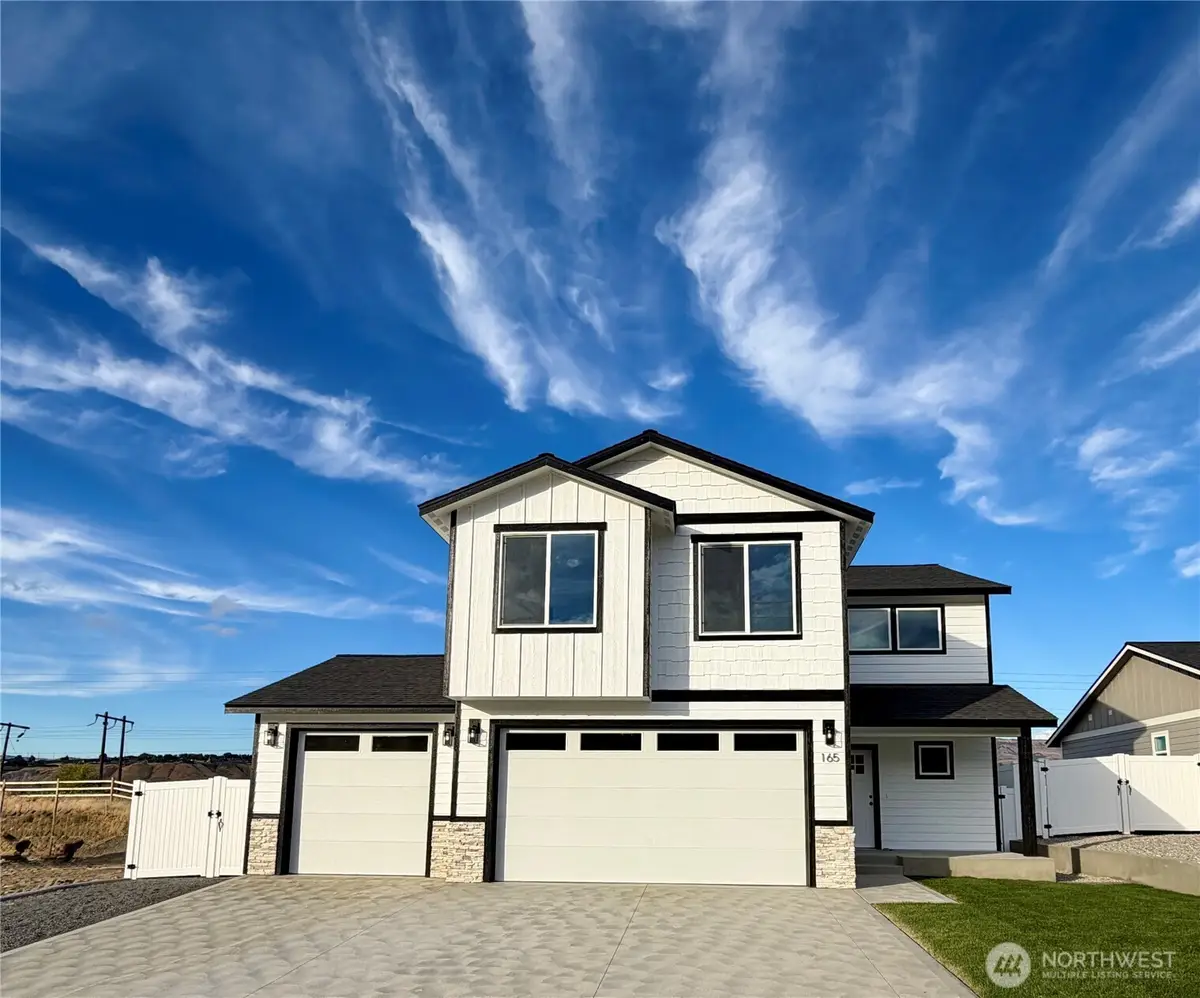 165 Country Cottage Lane, Malaga, WA 98828 - #1