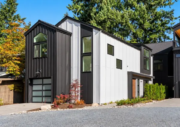 1518 NE 113th Street, Seattle, WA 98125