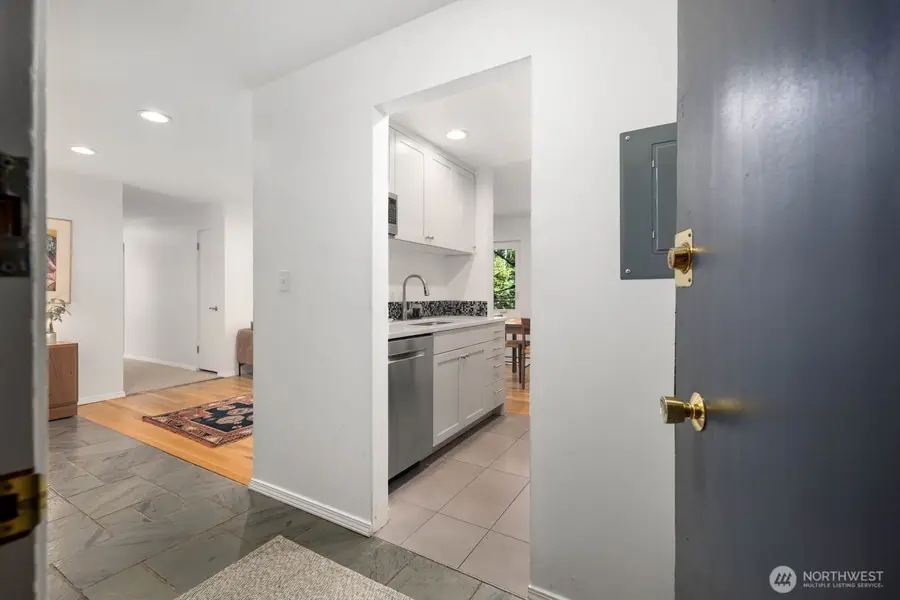 632 13th Avenue E #19, Seattle, WA 98102 - #3