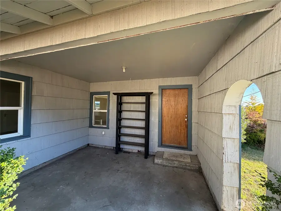 712 Puget Street Ne, Olympia, WA 98506 - #3