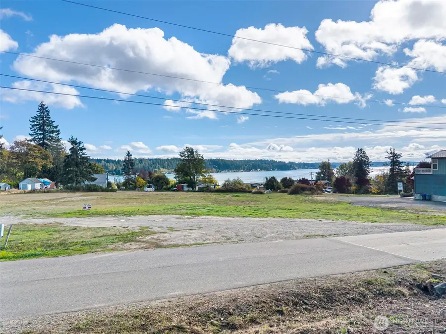 11 E Wickersham Lane, Allyn, WA 98524 - #2