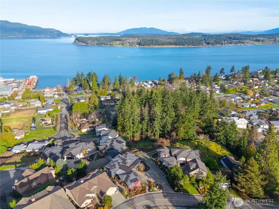 2712 17th Street #6B, Anacortes, WA 98221 - #3