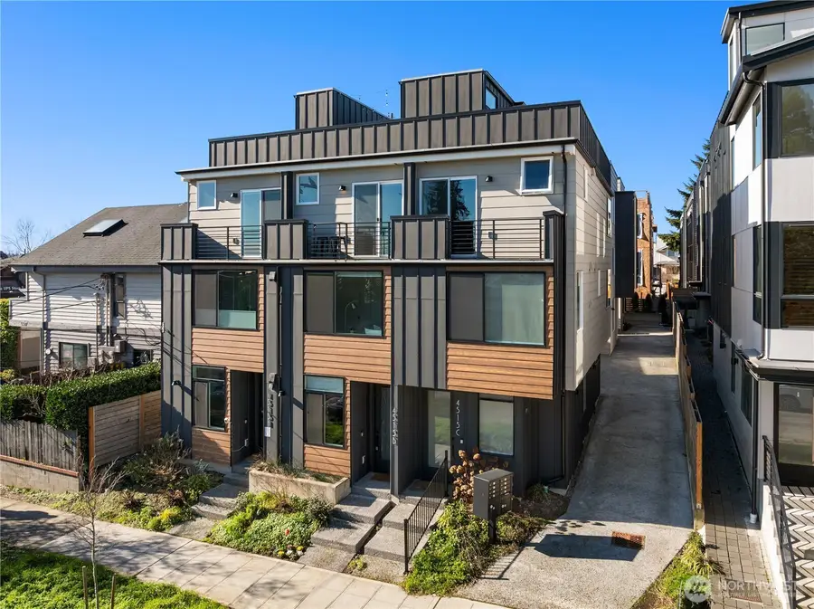 4515 Sunnyside Avenue N #B, Seattle, WA 98103 - #2