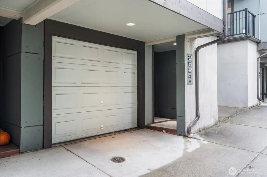 2524 Yale Avenue E #A, Seattle, WA 98102 - #3