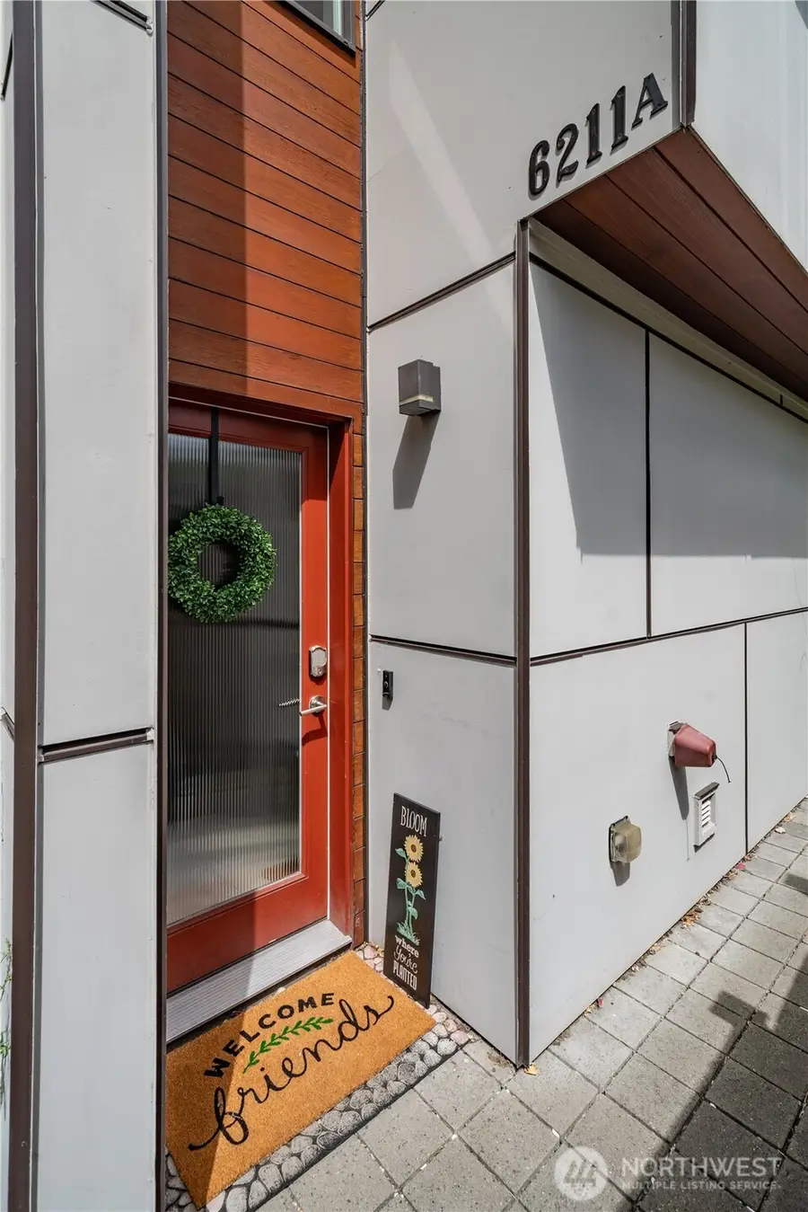 6211 9th Avenue Ne #A, Seattle, WA 98115 - #2