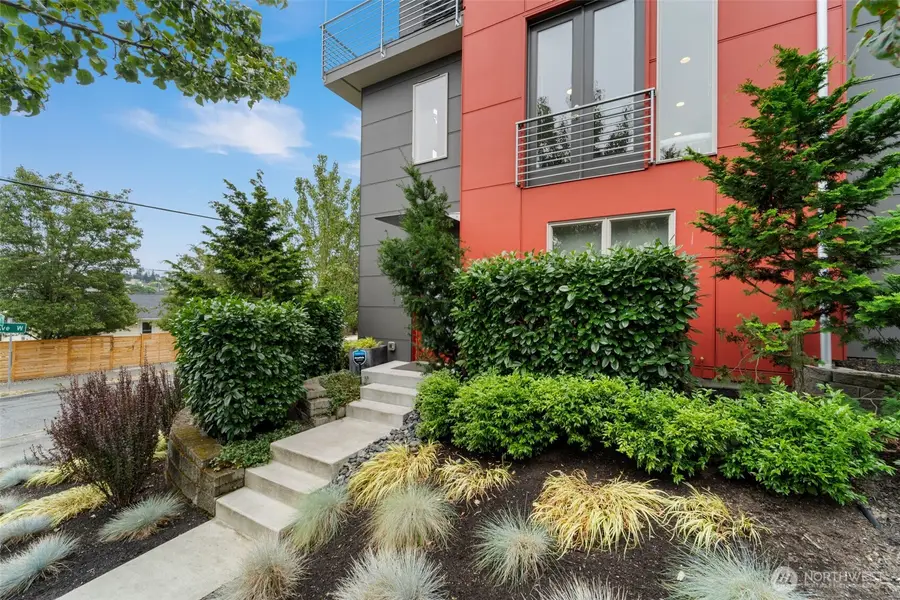 2201 W Ruffner Street, Seattle, WA 98199 - #2