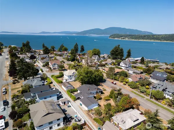 1811 9th Street, Anacortes, WA 98221