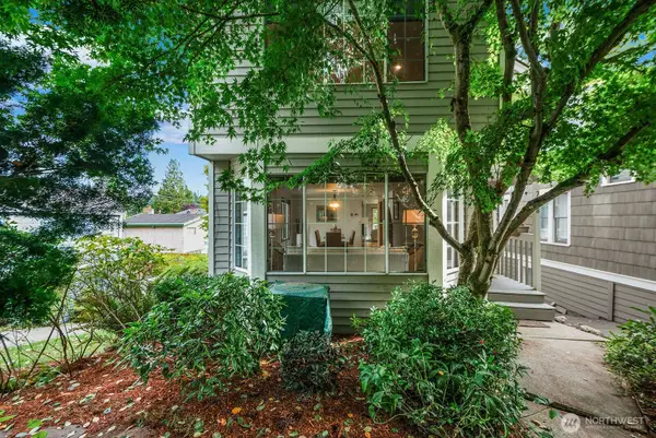 7548 Ravenna Avenue Ne, Seattle, WA 98115