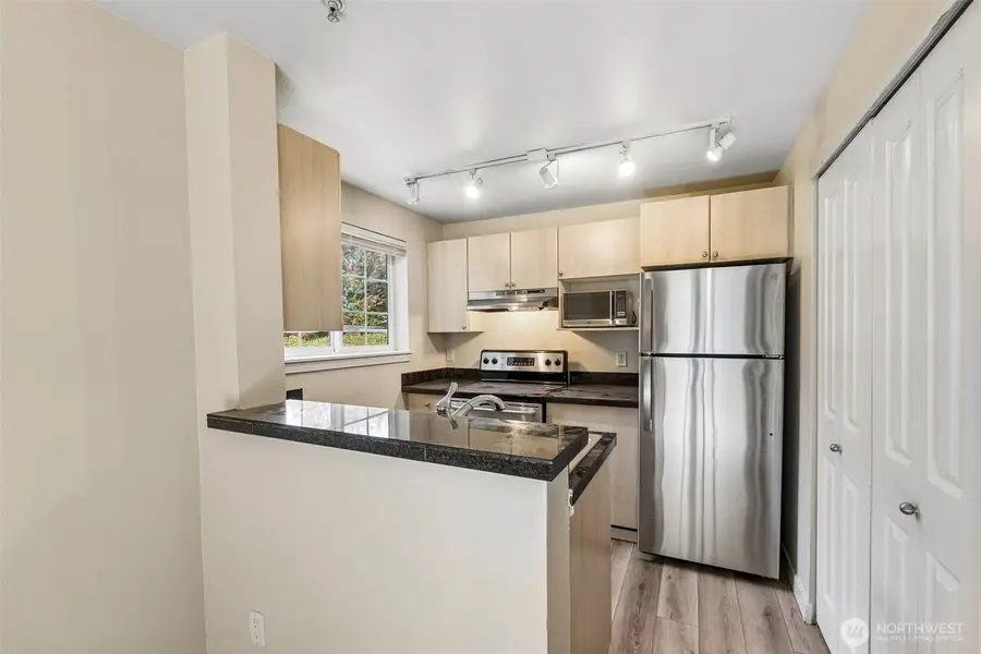 10619 SE 261st Place #E106, Kent, WA 98030 - #3