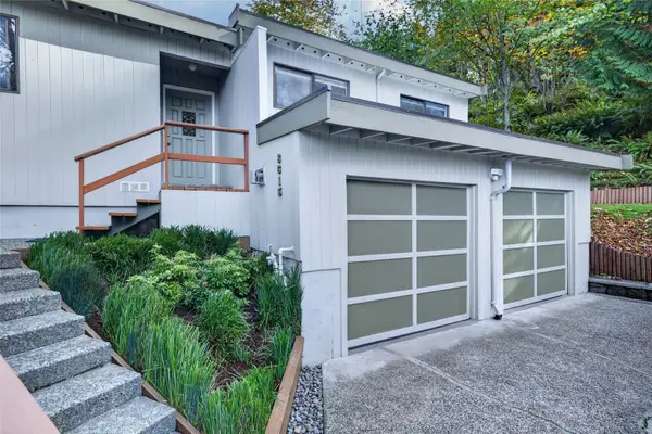 8615 NE 169th Street, Kenmore, WA 98028
