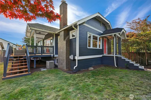 2305 NW 85th Street, Seattle, WA 98117
